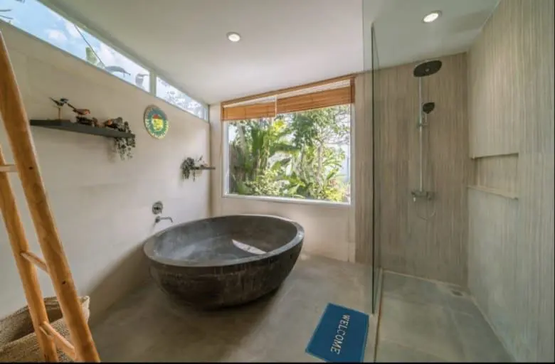 Villa For Rent 3 Bed In Berawa Tibubeneng Bali — image 4