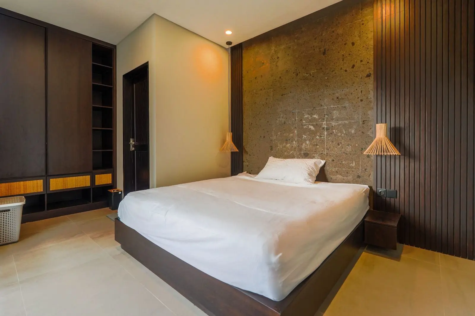 Brand New Villa | Kedungu | Rice field view — image 4