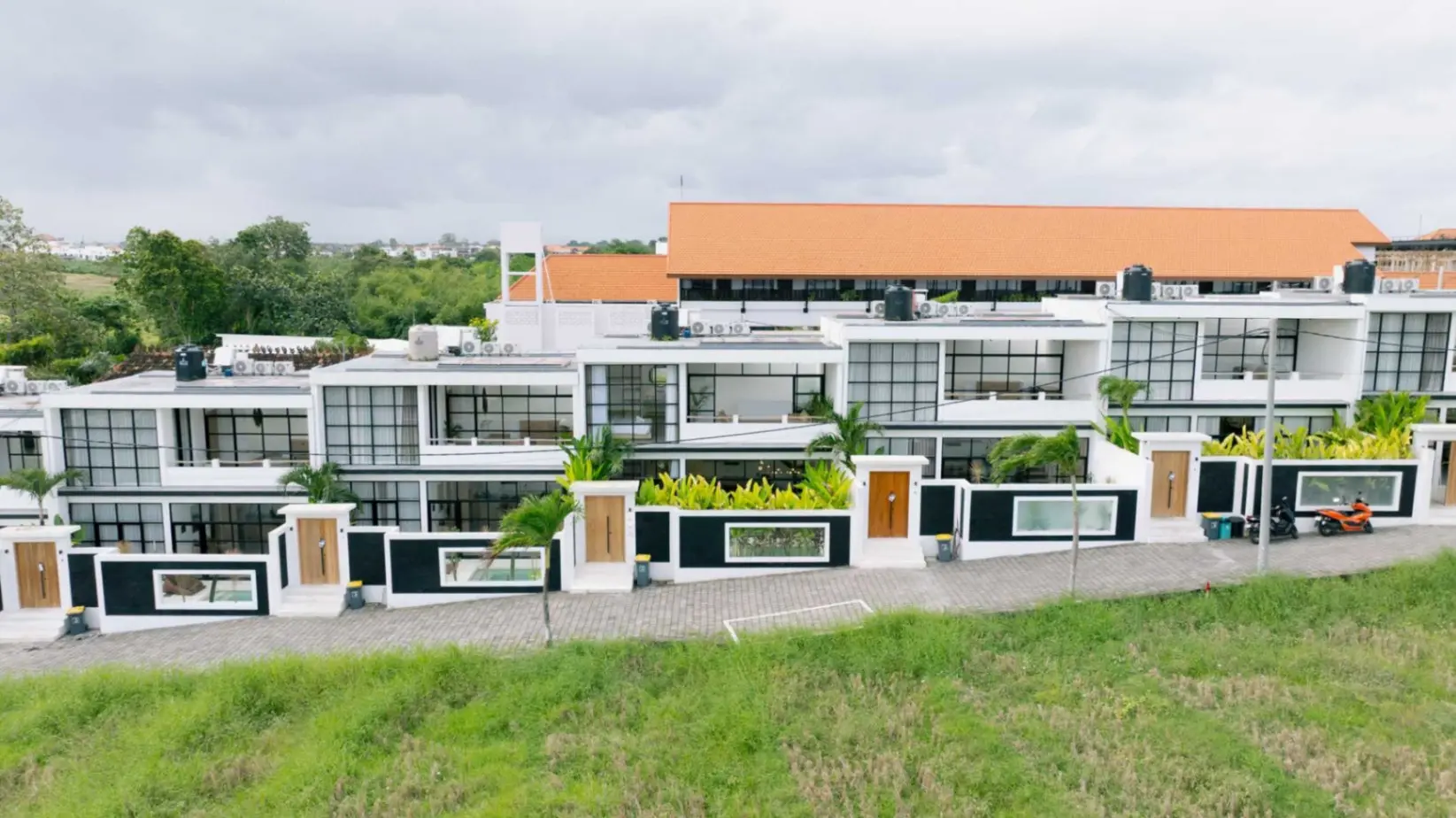2-Bedroom Villa with Soulful Living Space in Pererenan — image 1