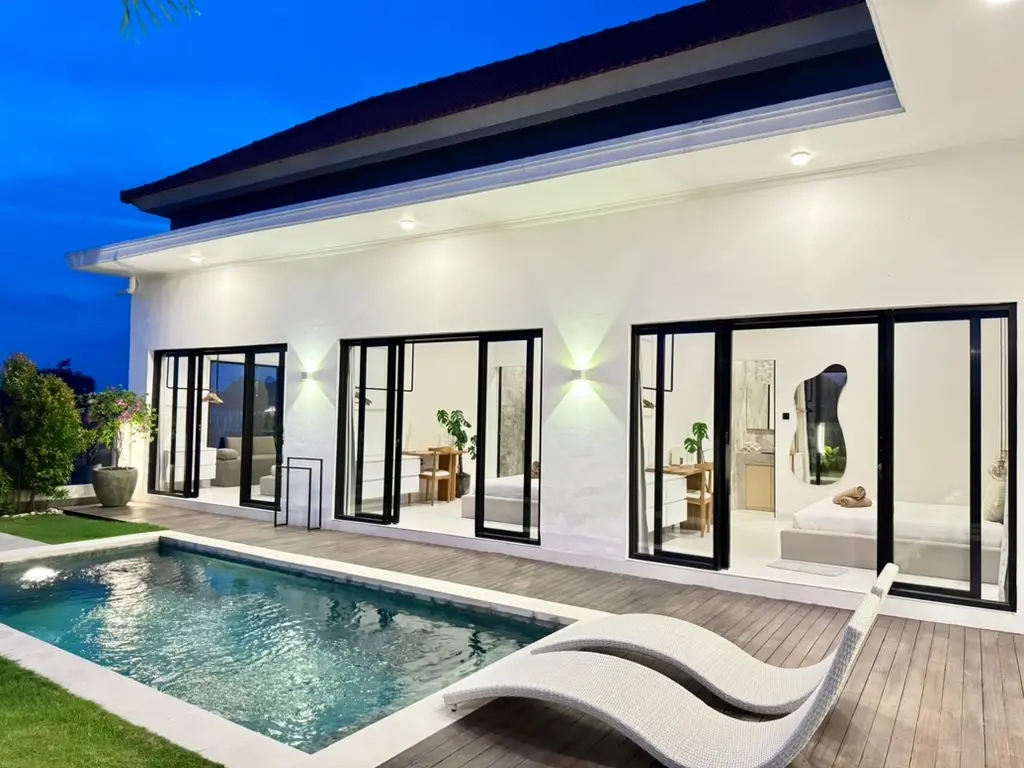 3BR Minimalist Villa with Rice Field View The R Villa Ranakah