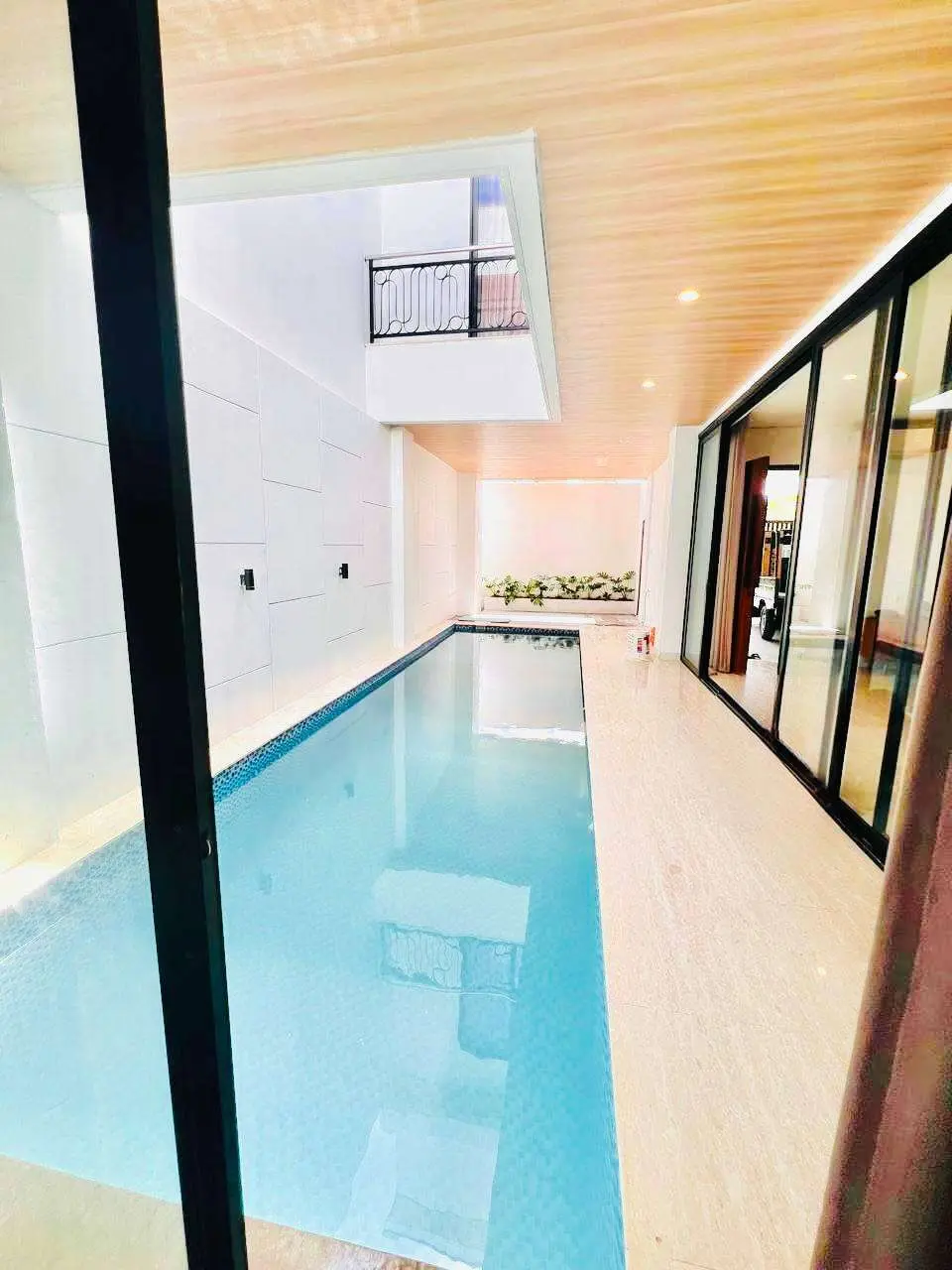 4 BEDROOM VILLA FURNISHED CLOSE TO BERAWA BEACH — image 1