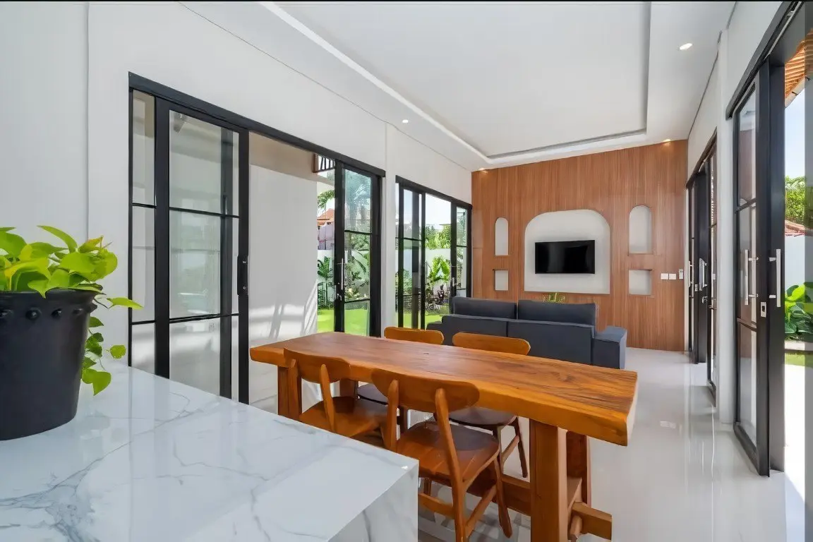 3-Bedroom Villa with Garden & Pool in Dalung — image 1