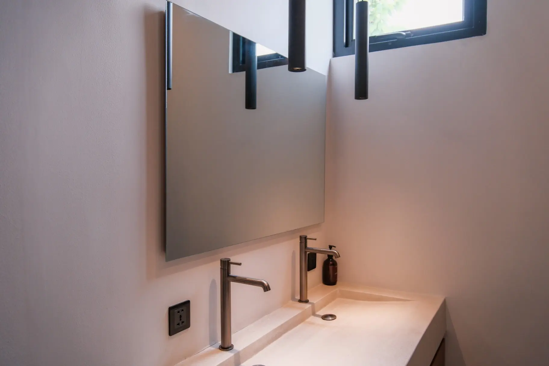 2-Bedroom Minimalist River-View Villa in Cepaka — image 4