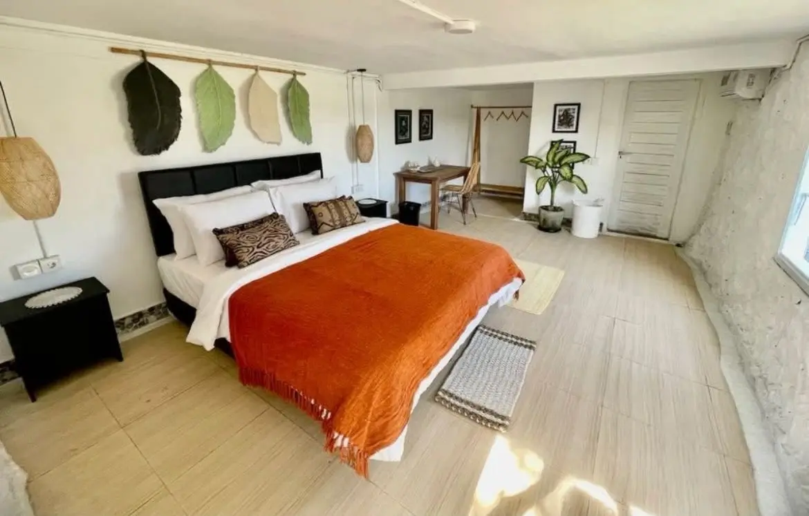 Villa For Rent 4 Bed In Berawa Tibubeneng Bali — image 1