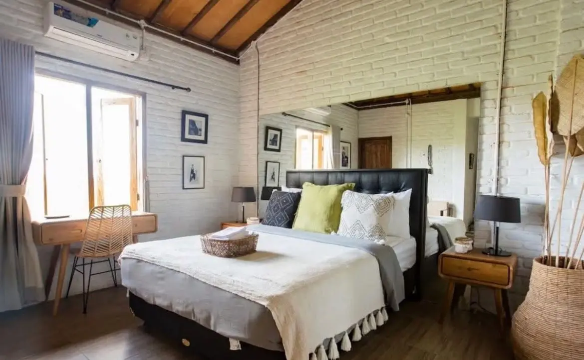 Villa For Rent 4 Bed In Berawa Tibubeneng Bali — image 2