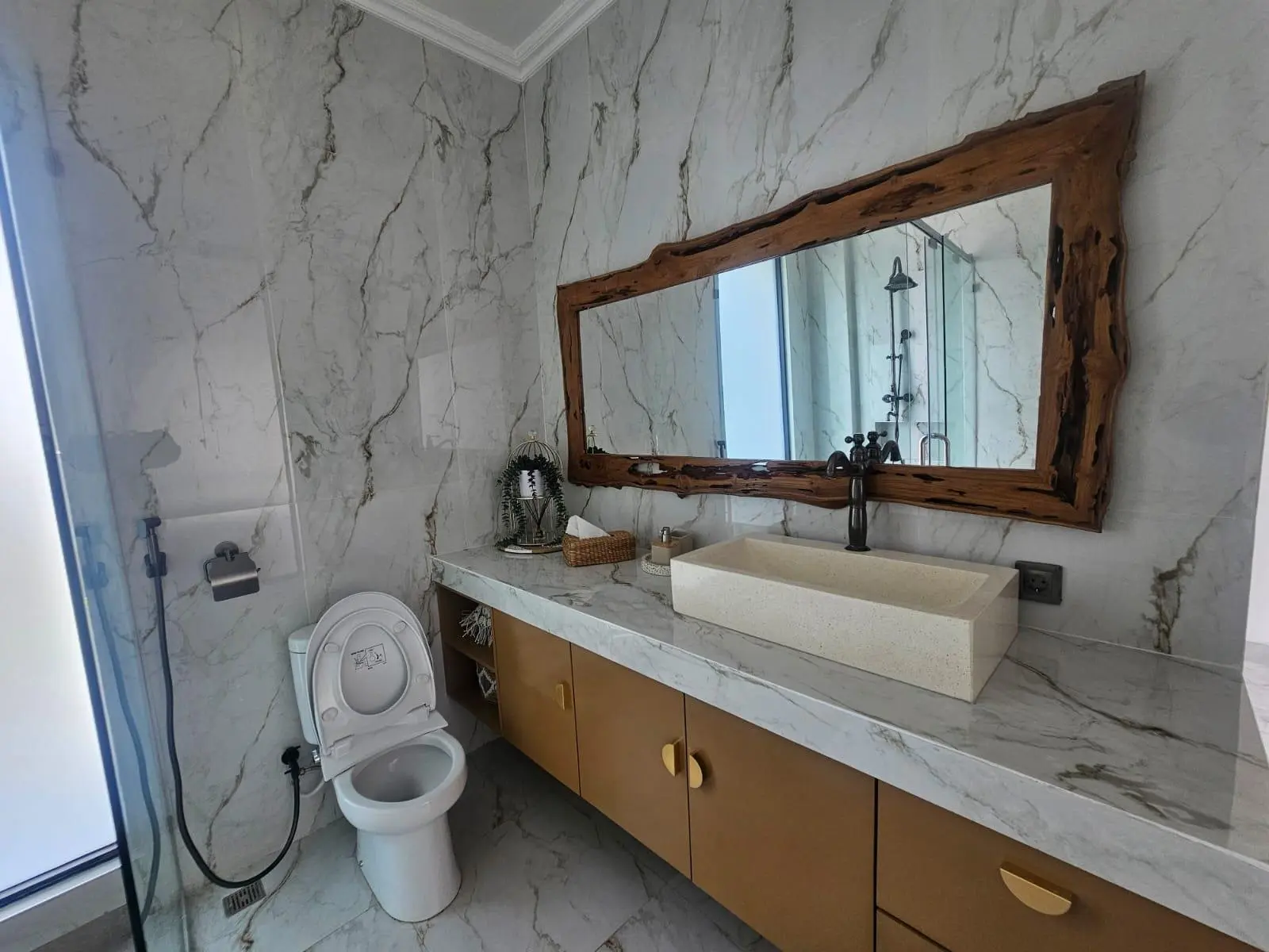 FREEHOLD - A Brand New House — image 4