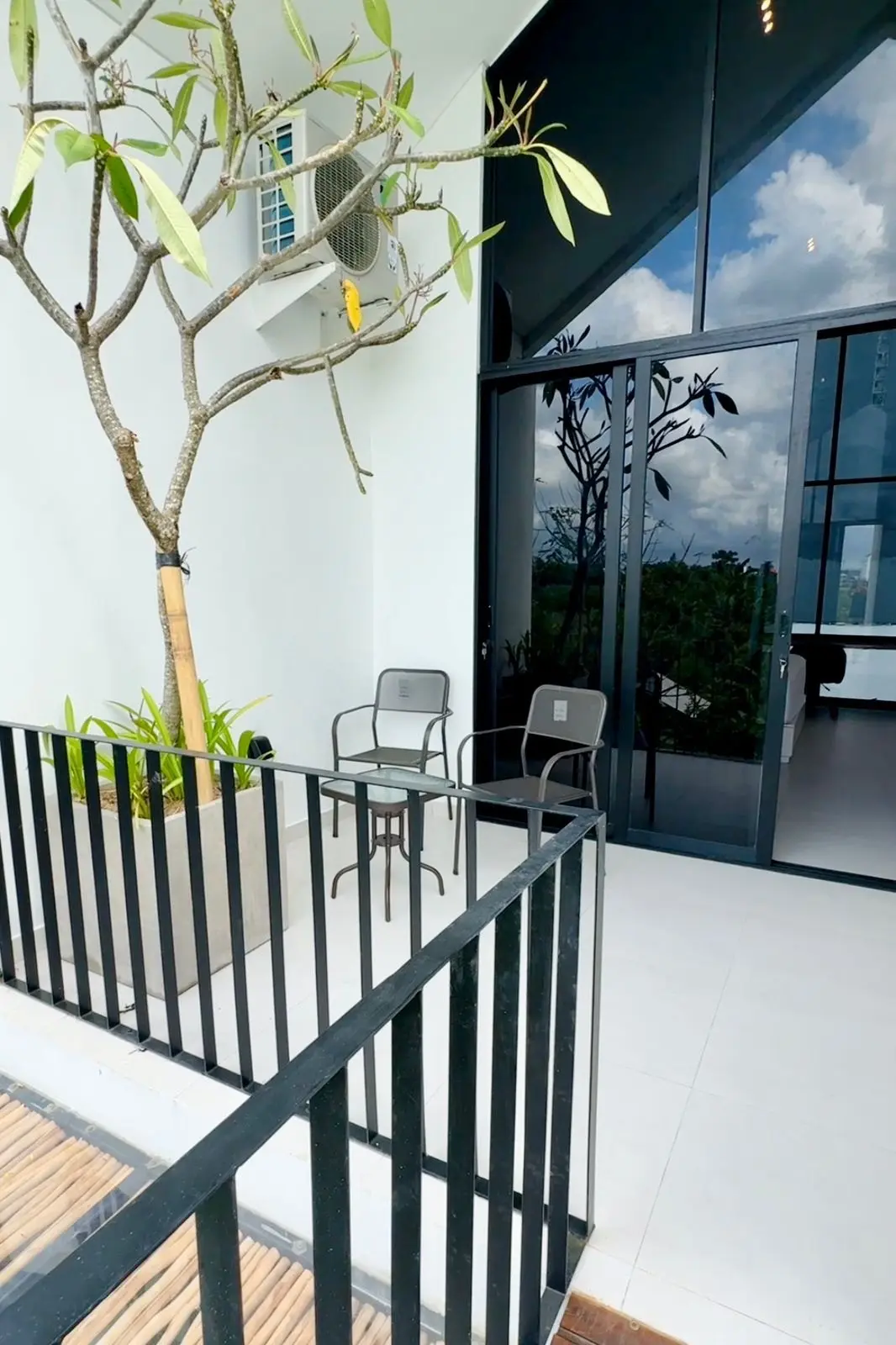 Private Villa For Rent 1 Bed In Berawa Canggu Bali — image 3