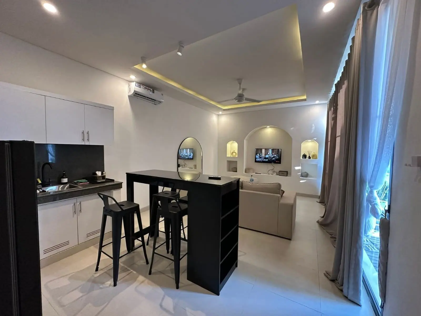 Seseh 2 bedroom — image 3