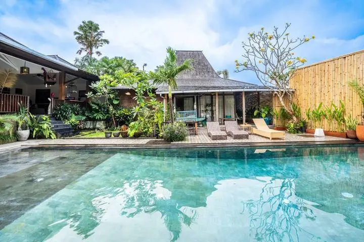 Villa For Rent 5 Bed In Kerobokan Canggu Bali