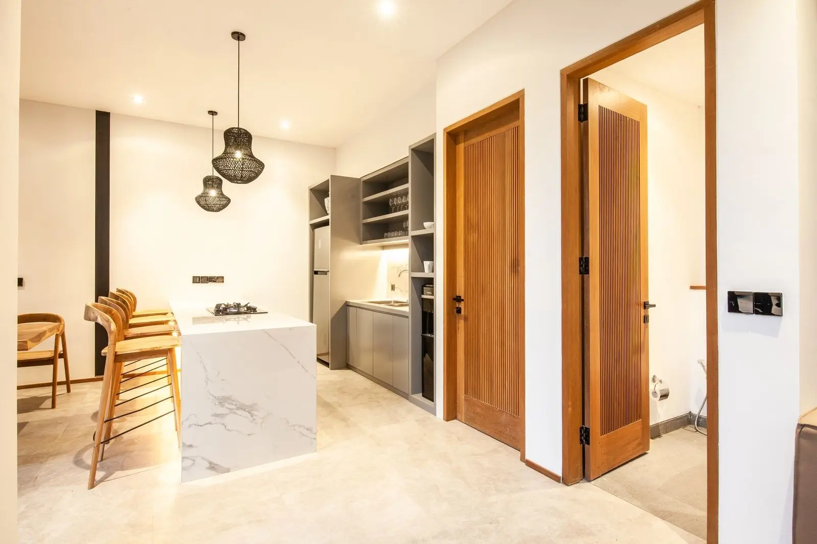 Villa For Rent 5 Bed In PererenanBadung Bali — image 4