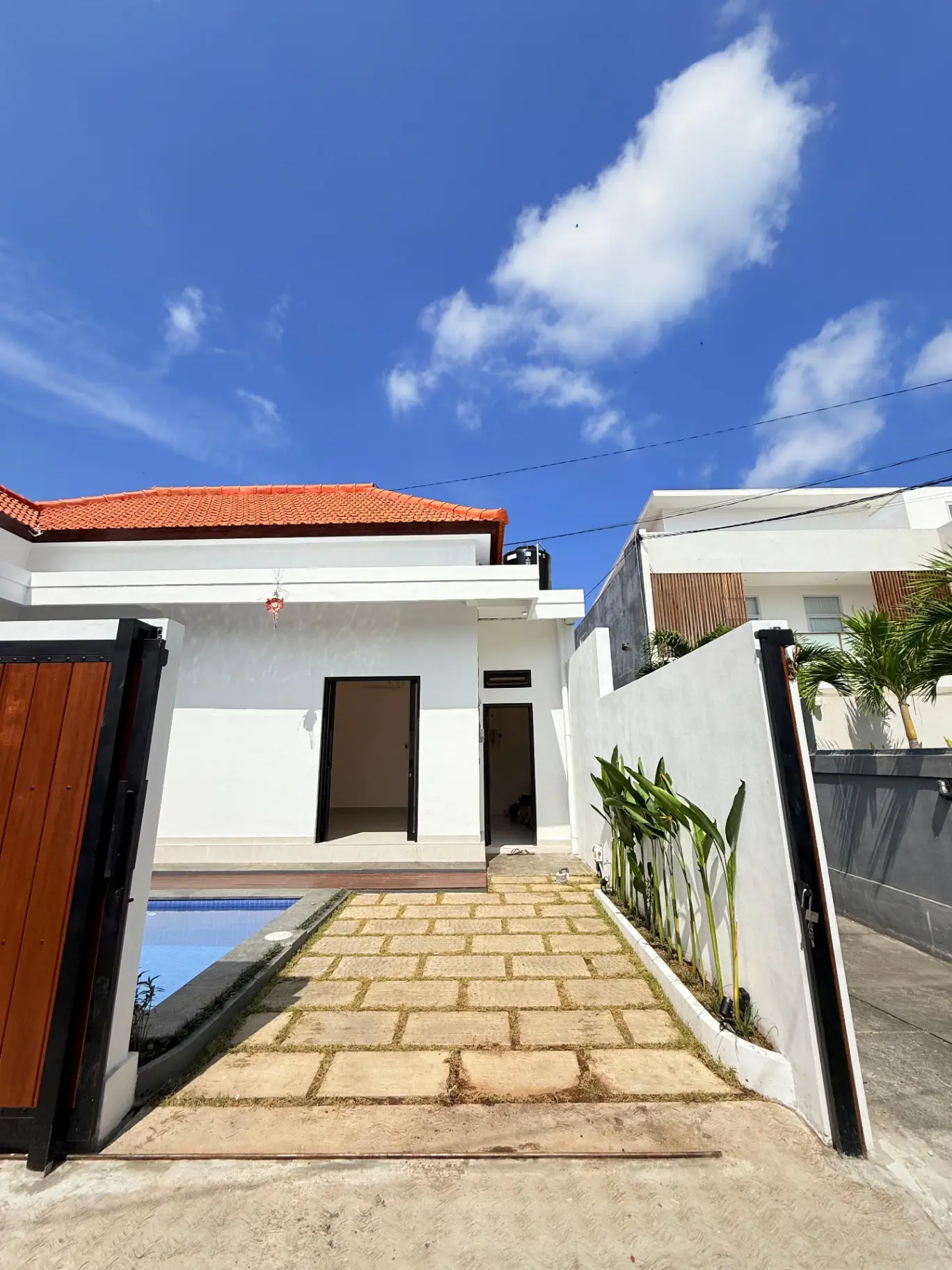 2 BEDROOMS VILLA IN UMALAS — image 3