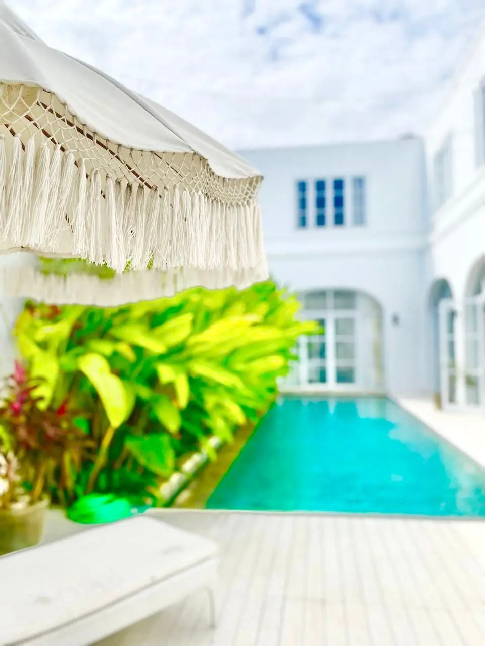 Villa For Rent 3 Bed In Berawa Tibubeneng Bali — image 4