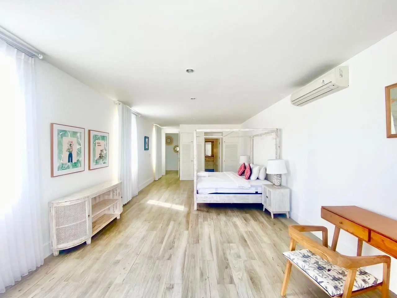 Villa For Rent 3 Bed In Berawa Tibubeneng Bali — image 3