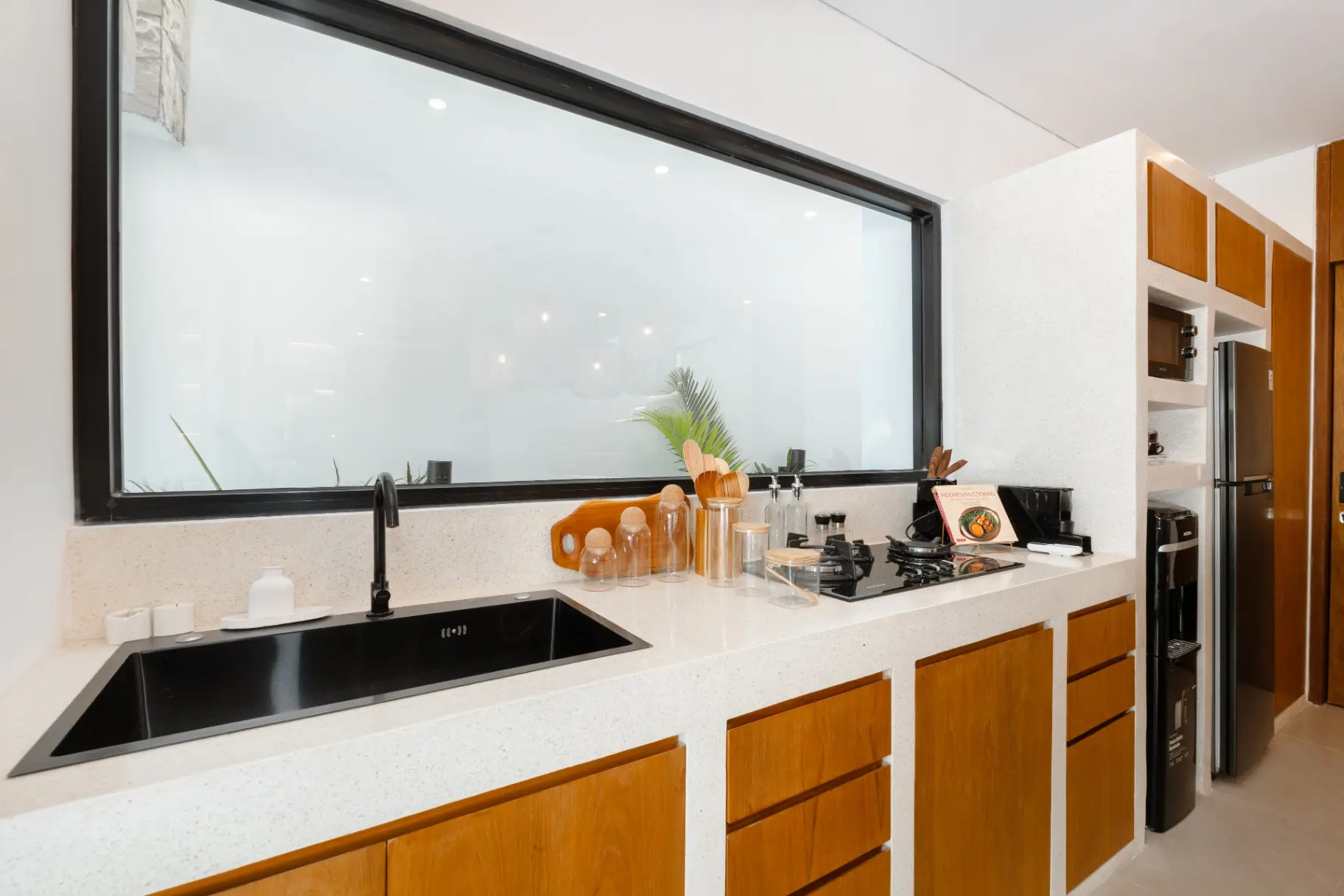 Off-plan 2BR Modern Villa Near Nunggalan Beach — image 4