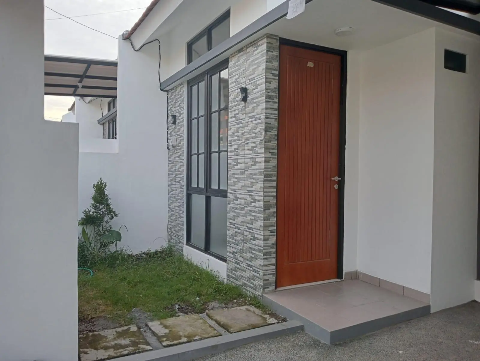 Modern 2 Bedrooms House in Kedungu — image 2