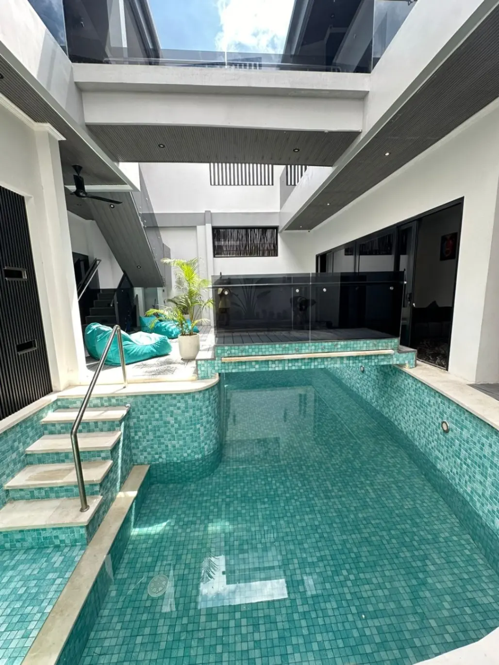Luxury 3 Bedrooms Villa in Munggu near Tumbak Bayuh