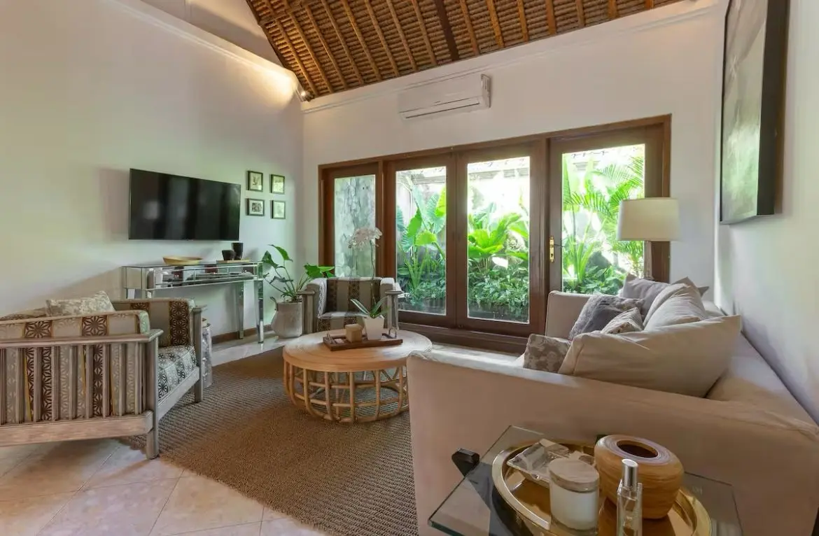 Villa For Rent 3 Bed In Sanur South Denpasar Bali — image 3