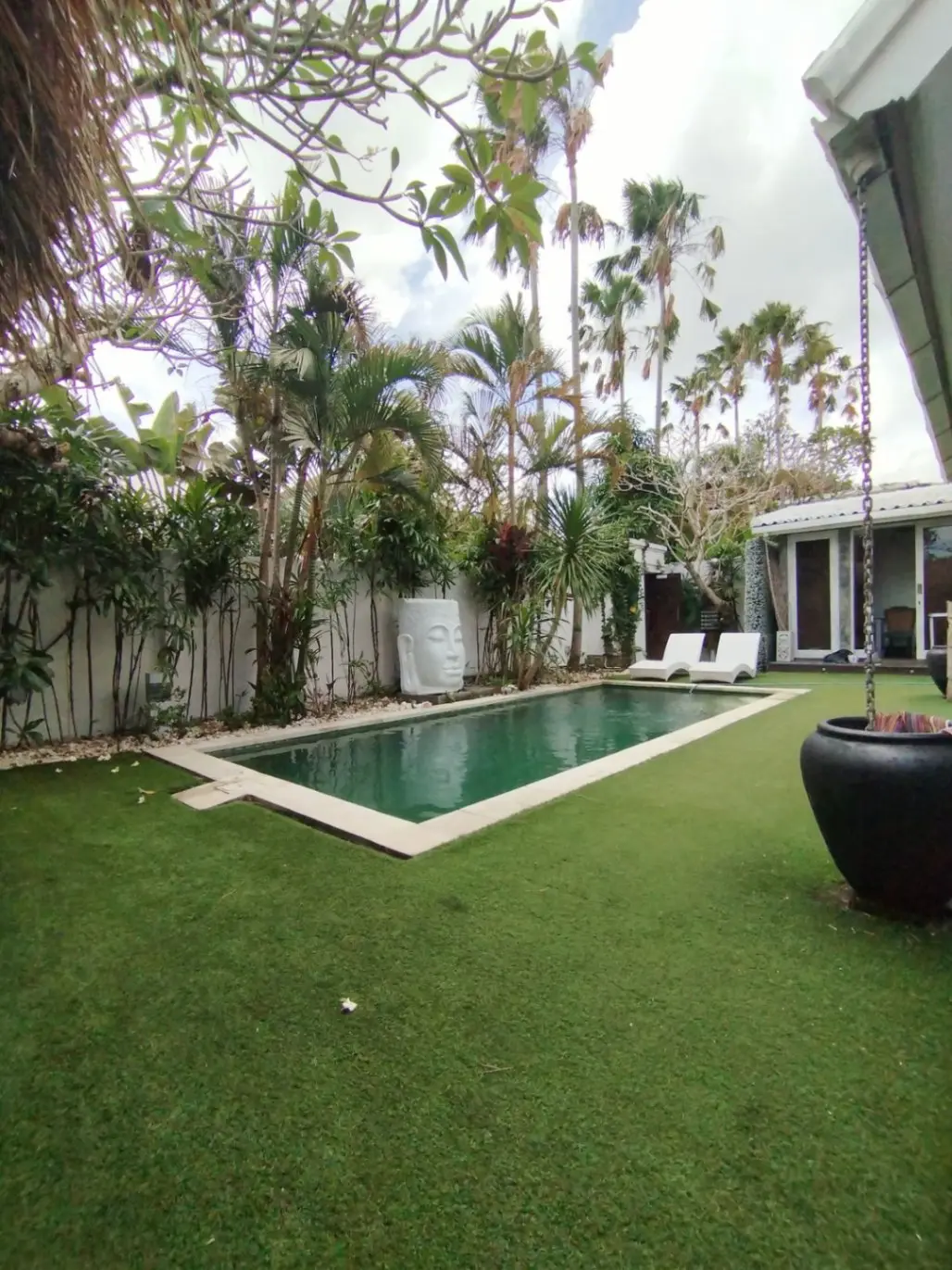 Stylish 2BR Villa w/ Office – Seminyak