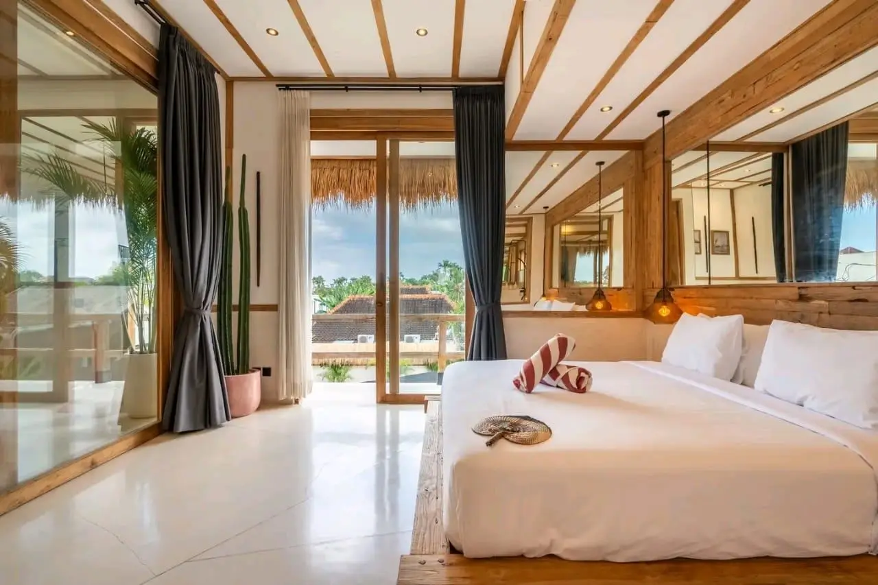 Villa For Rent 3 Bed In Berawa Tibubeneng Bali — image 2