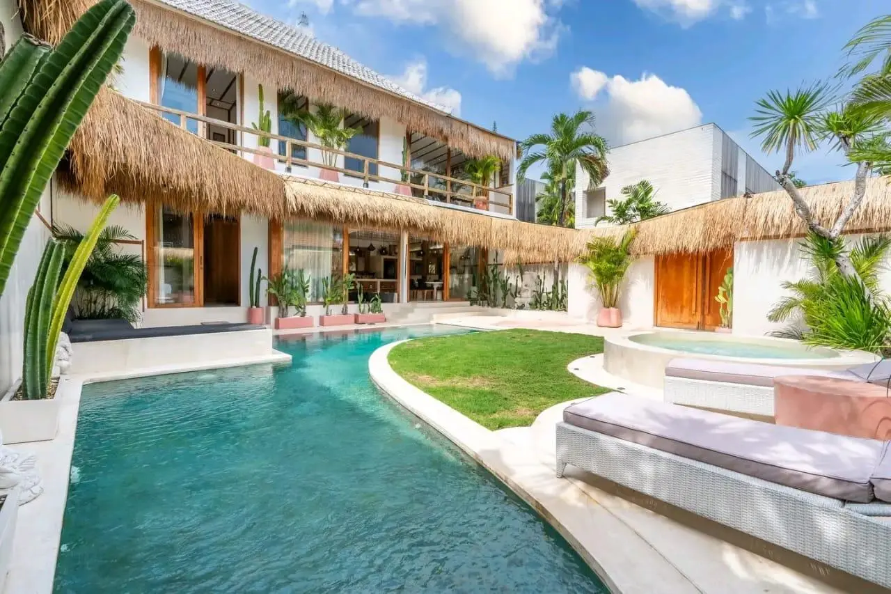 Villa For Rent 3 Bed In Berawa Tibubeneng Bali EK-3514