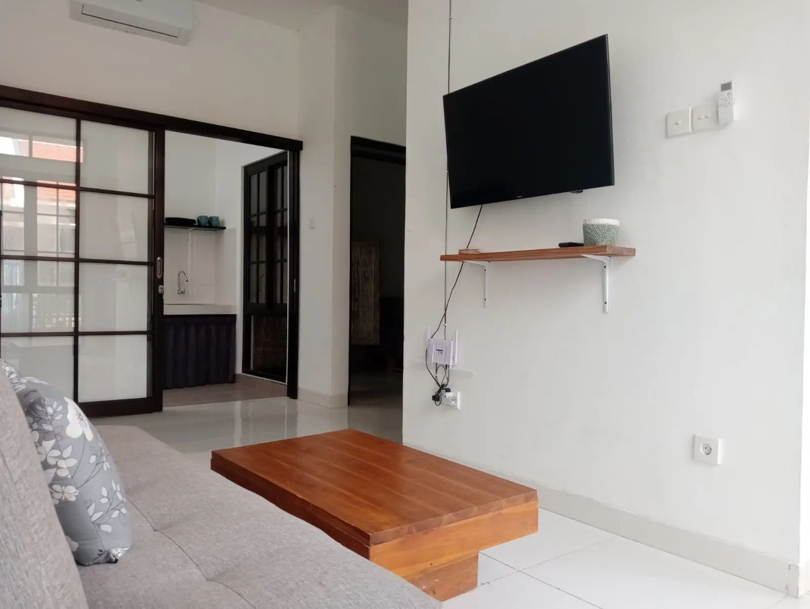 2 Bedroom House Kedungu — image 2