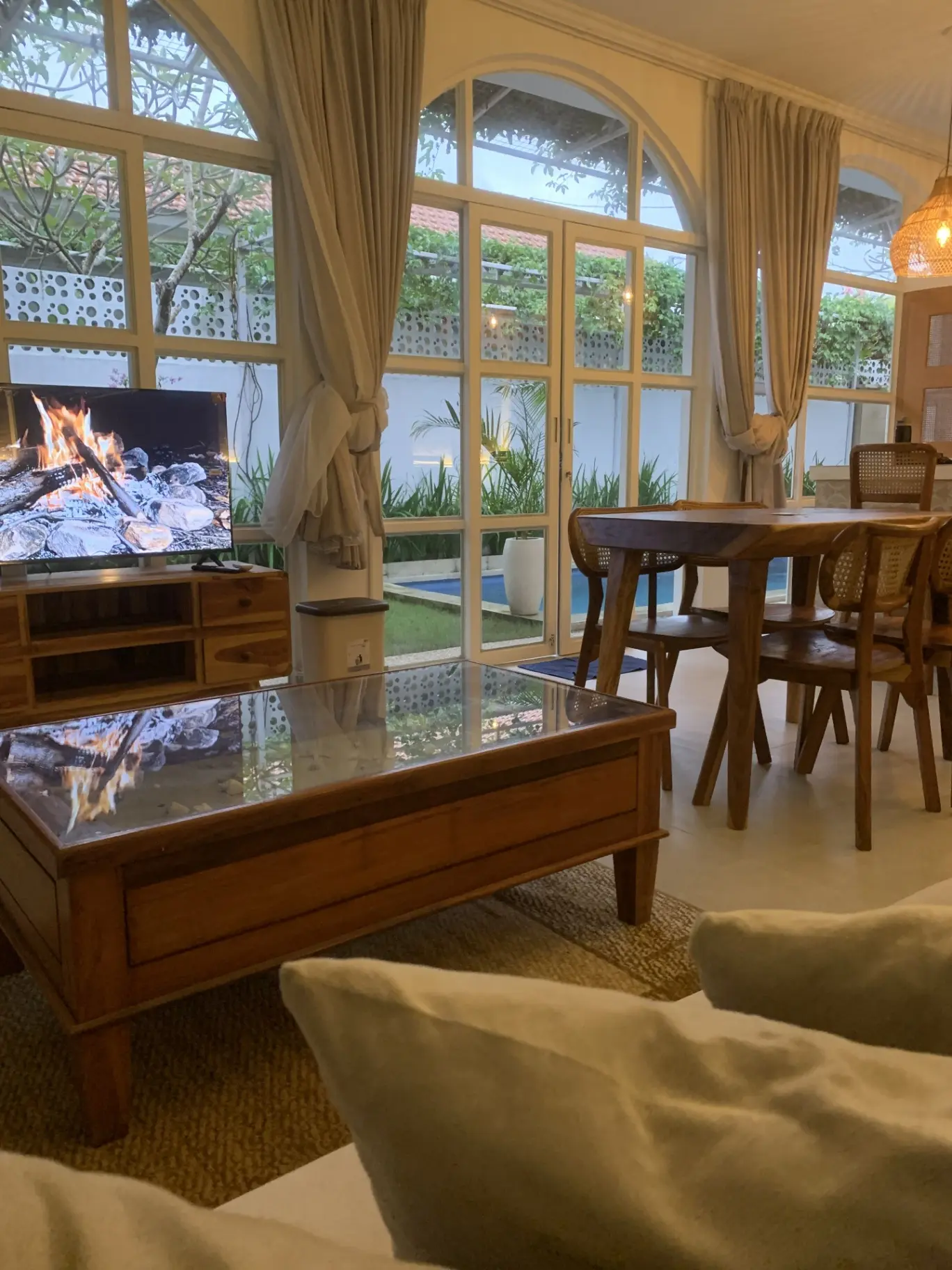 Mediterranean 3BR Villa w/ Private Pool — image 4