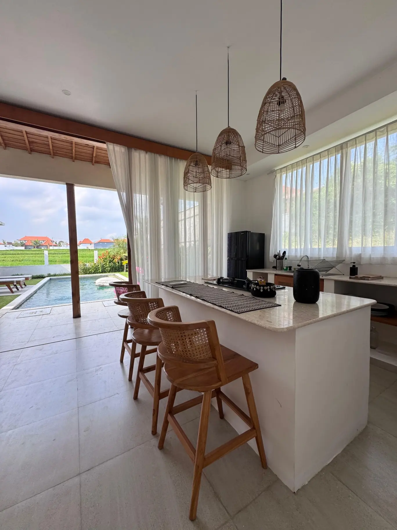 Villa Paradis – 3-Bedroom Villa with Rice Field View in Cemagi — image 4