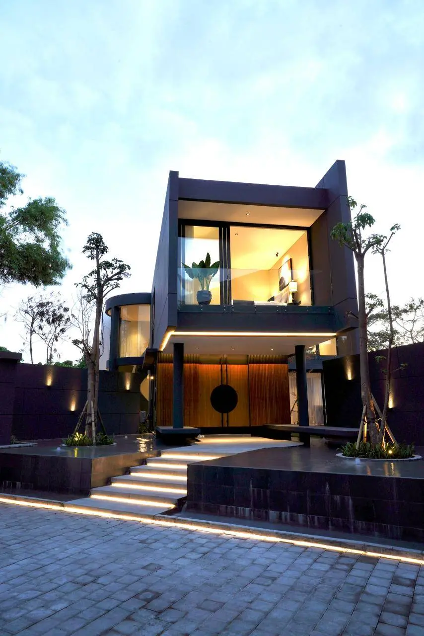 Villa For Rent 5 Bed with 5-Star Amenities in Pererenan — image 1