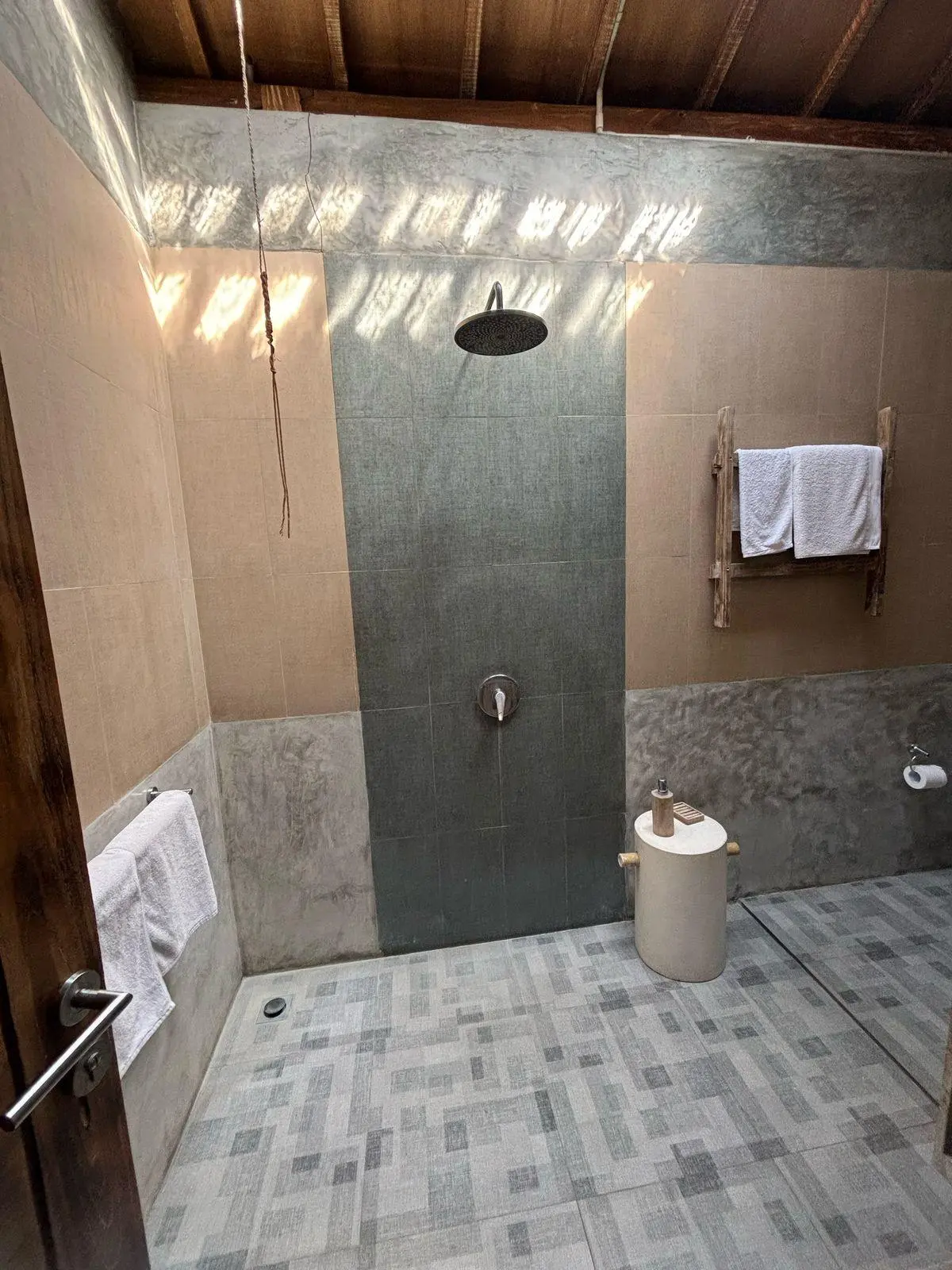 Villa For Rent 3 Bed Jln Munduk Batu Belah Pererenan — image 2