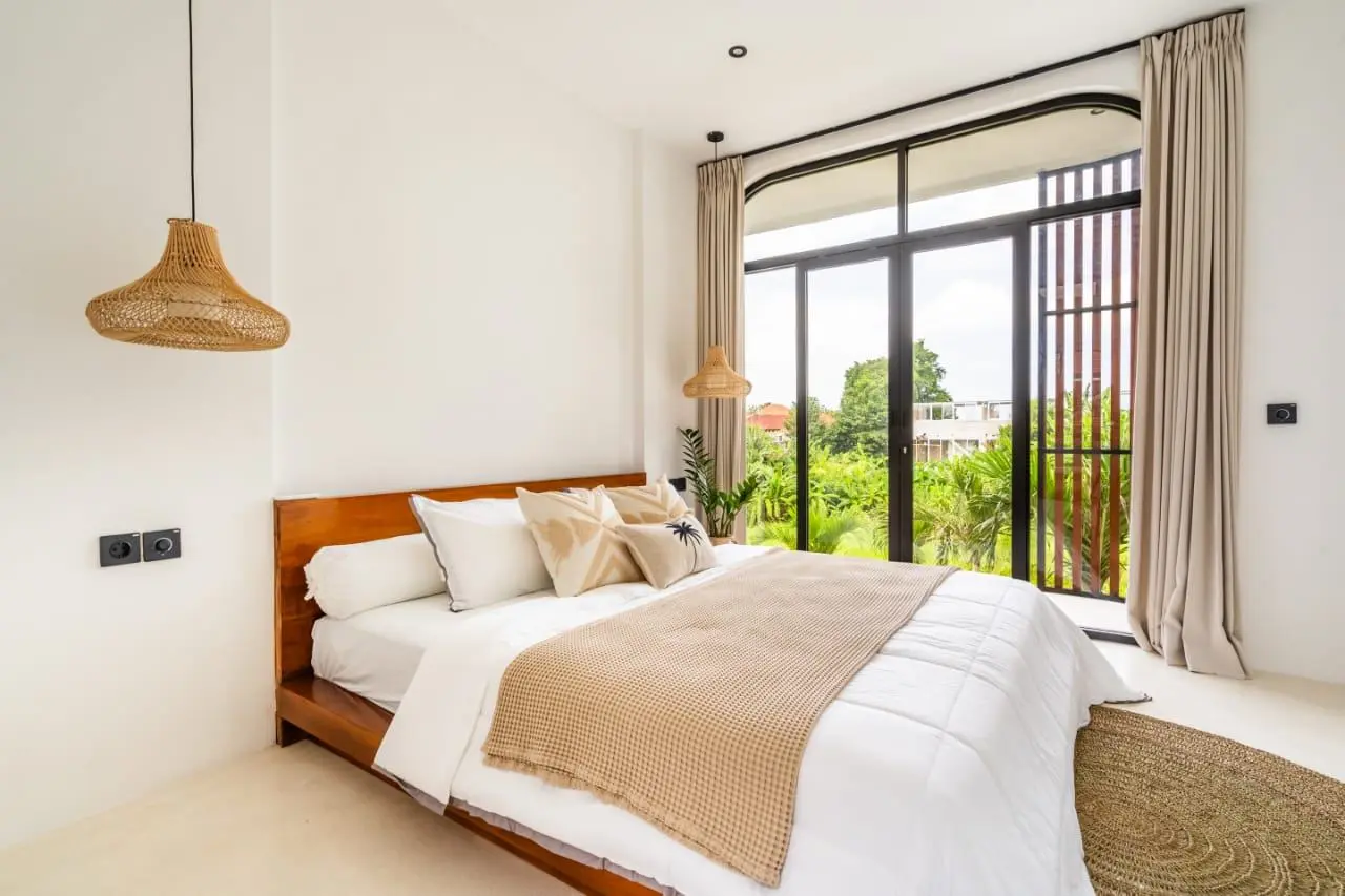 2BR Villa w/ Balcony & Green Space View — image 4