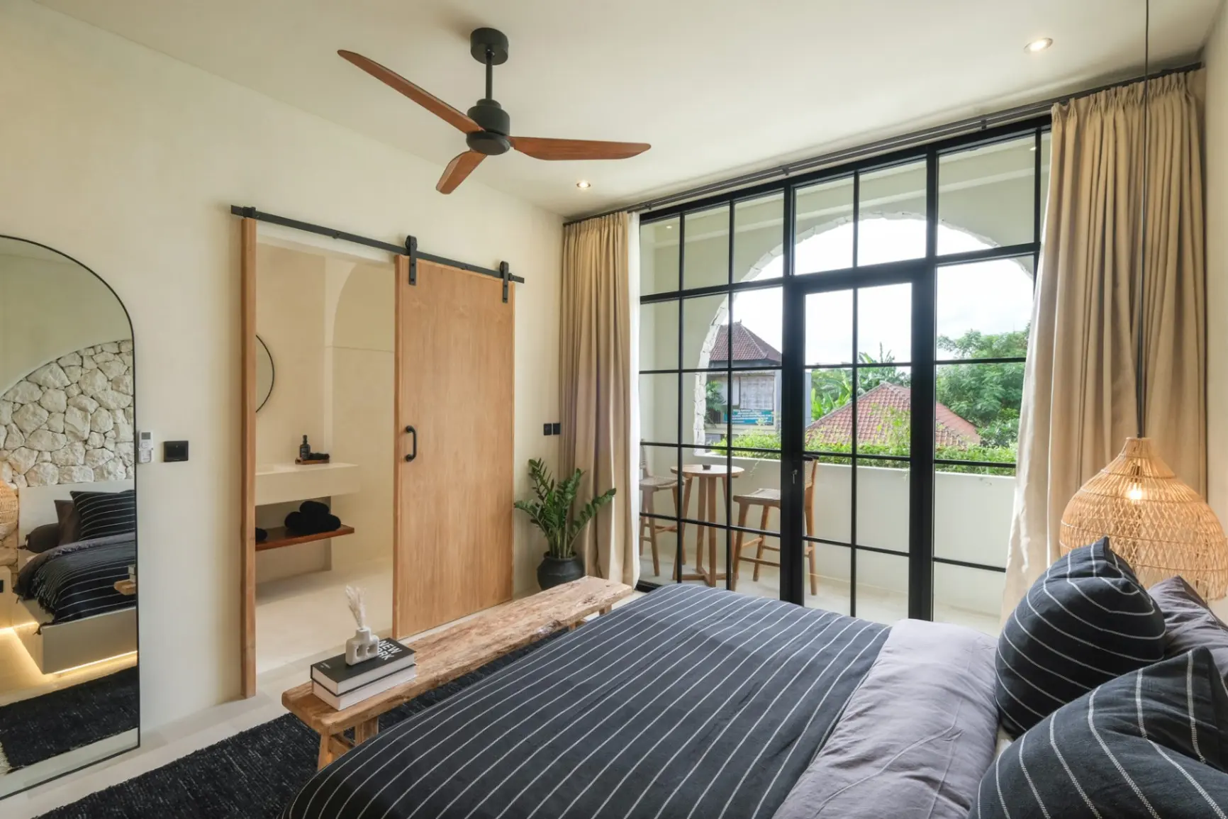 Villa Unit 2 Bed PererenanBadung Bali — image 3