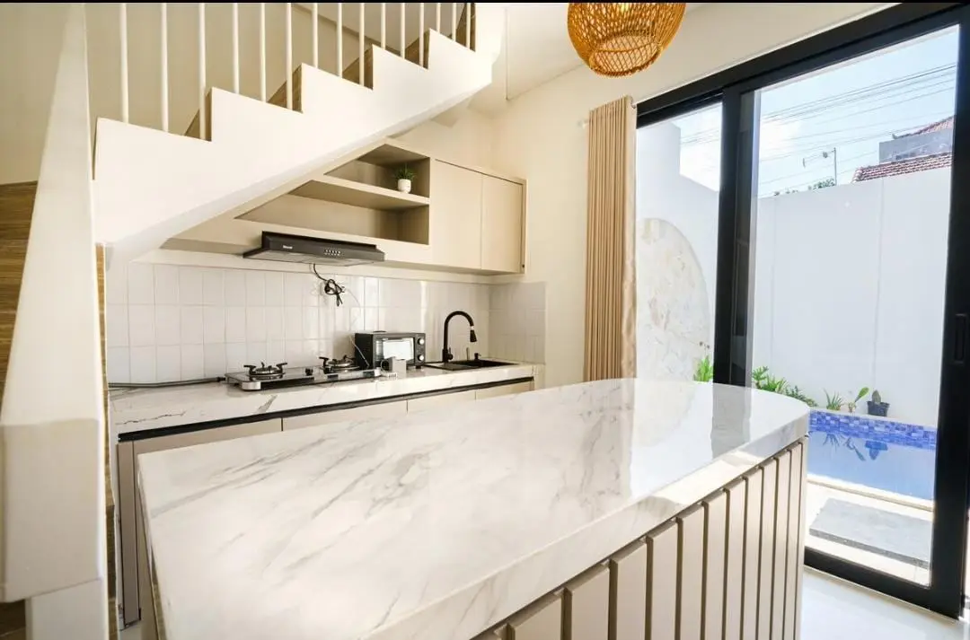Villa Modern 2 Bed In Berawa Tibubeneng Bali — image 4