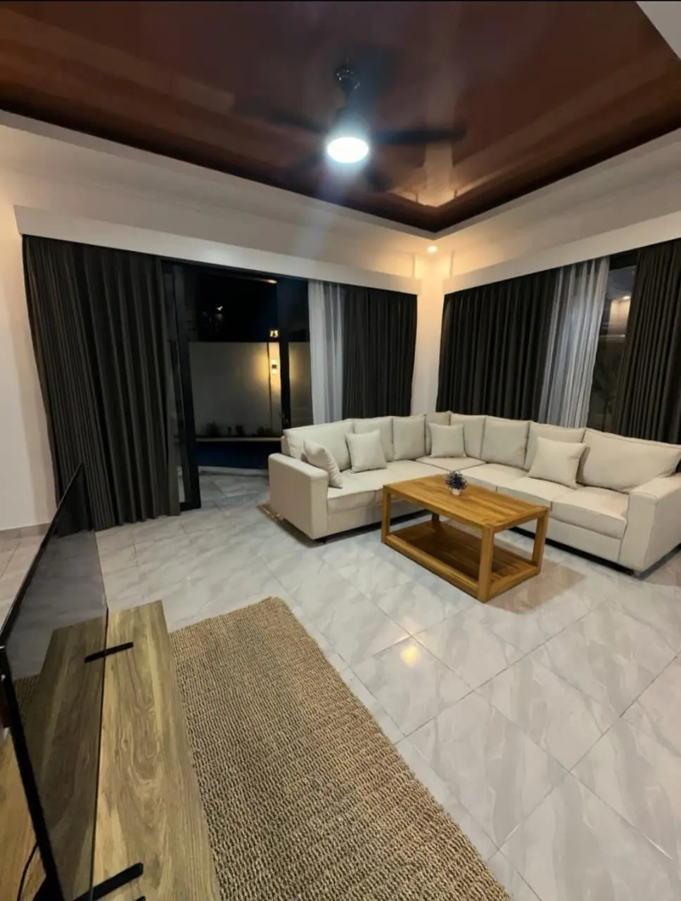 Villa For Rent 3 Bed In Berawa Tibubeneng Bali — image 2