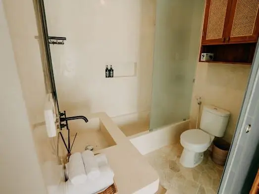 2-Bedroom Townhouse with Mountain Horizon in Central Buduk — image 3