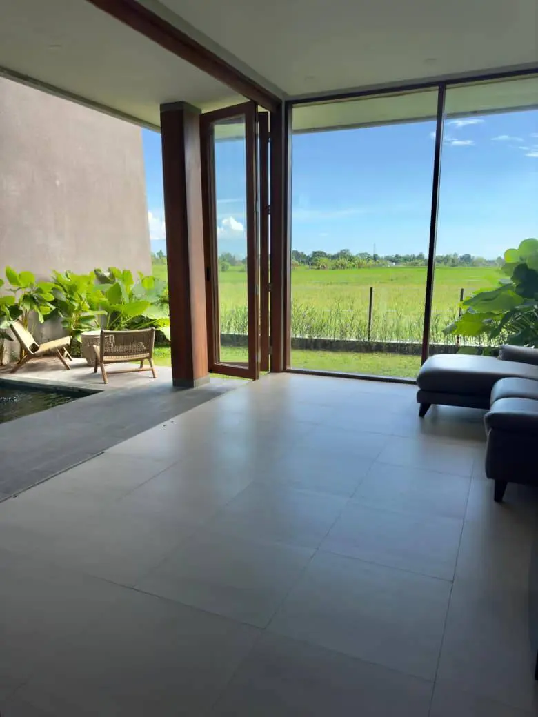 Modern 2 Bedroom Villa in Kedungu with Rice Field View — image 3