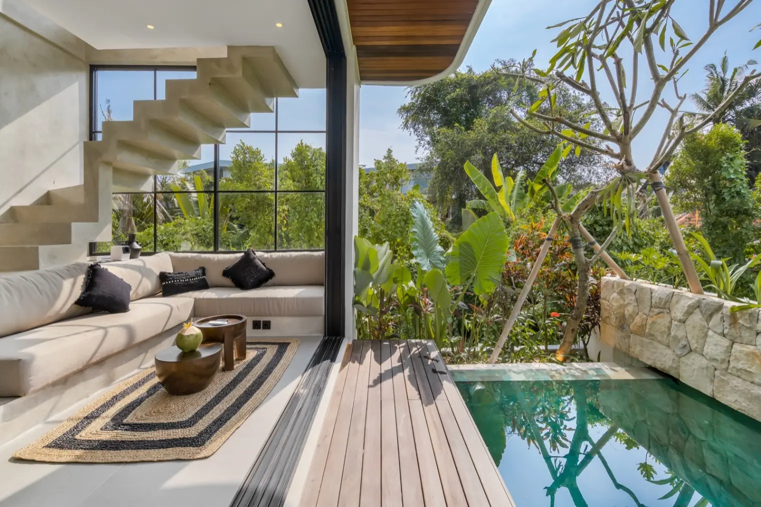 3 BR | Pererenan | Rooftop — image 1
