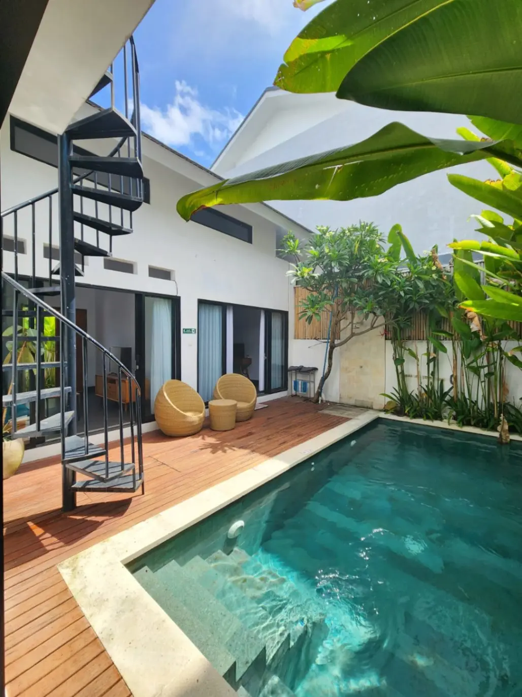 DO 444 - MODERN MINIMALISH VILLA NUSA DUA