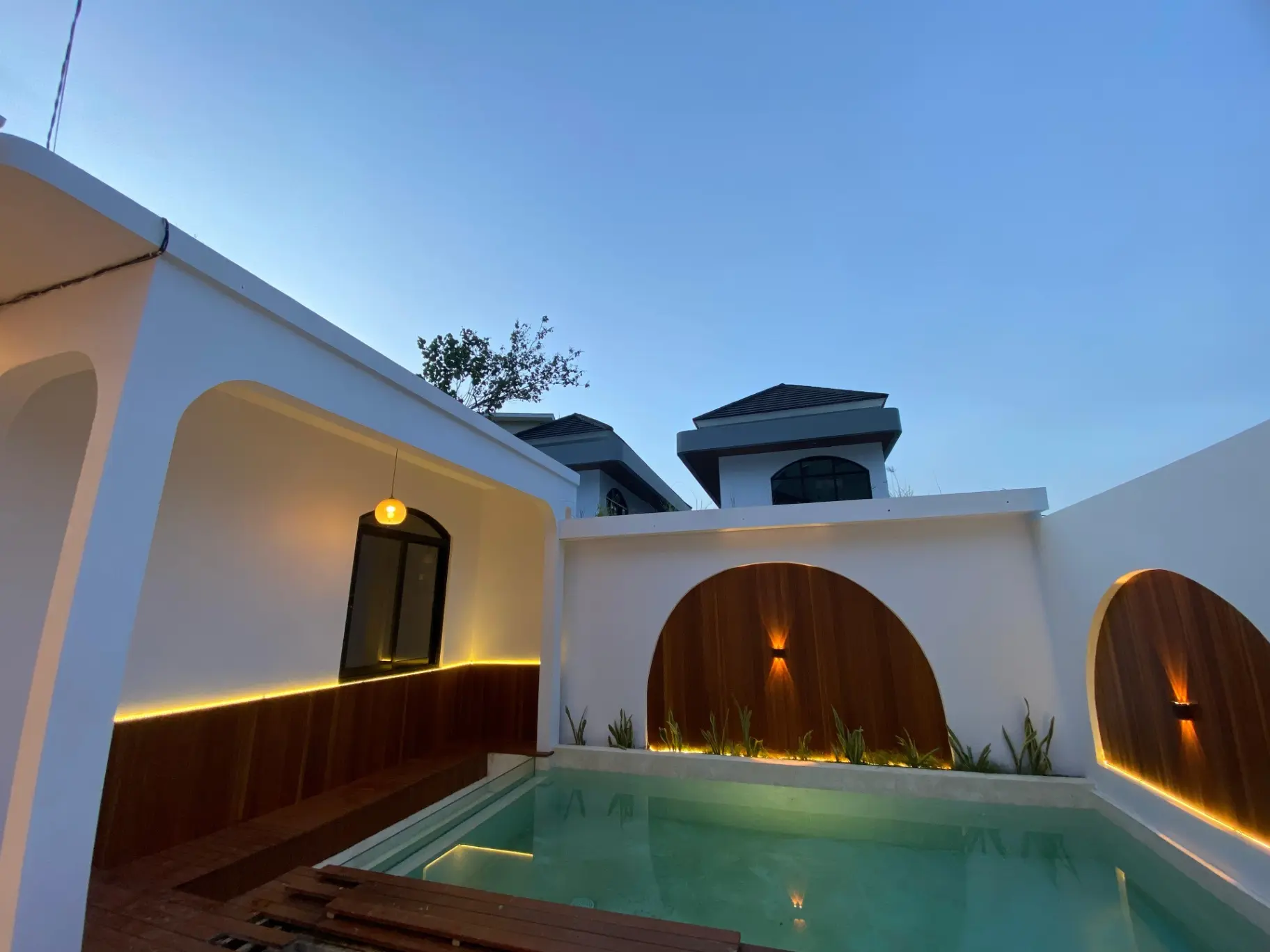 DO 448- SANTORINI VILLA LOCATED AT NUSA DUA — image 3