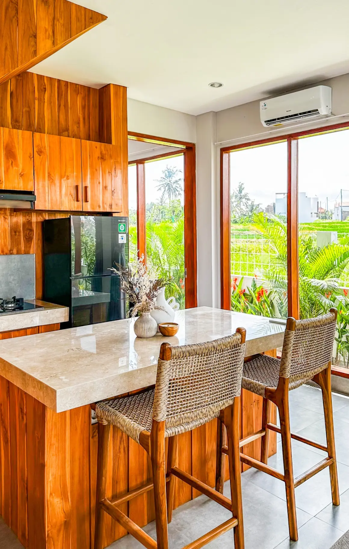Villa Dewi Ratih - 3BD Rice field Views — image 3