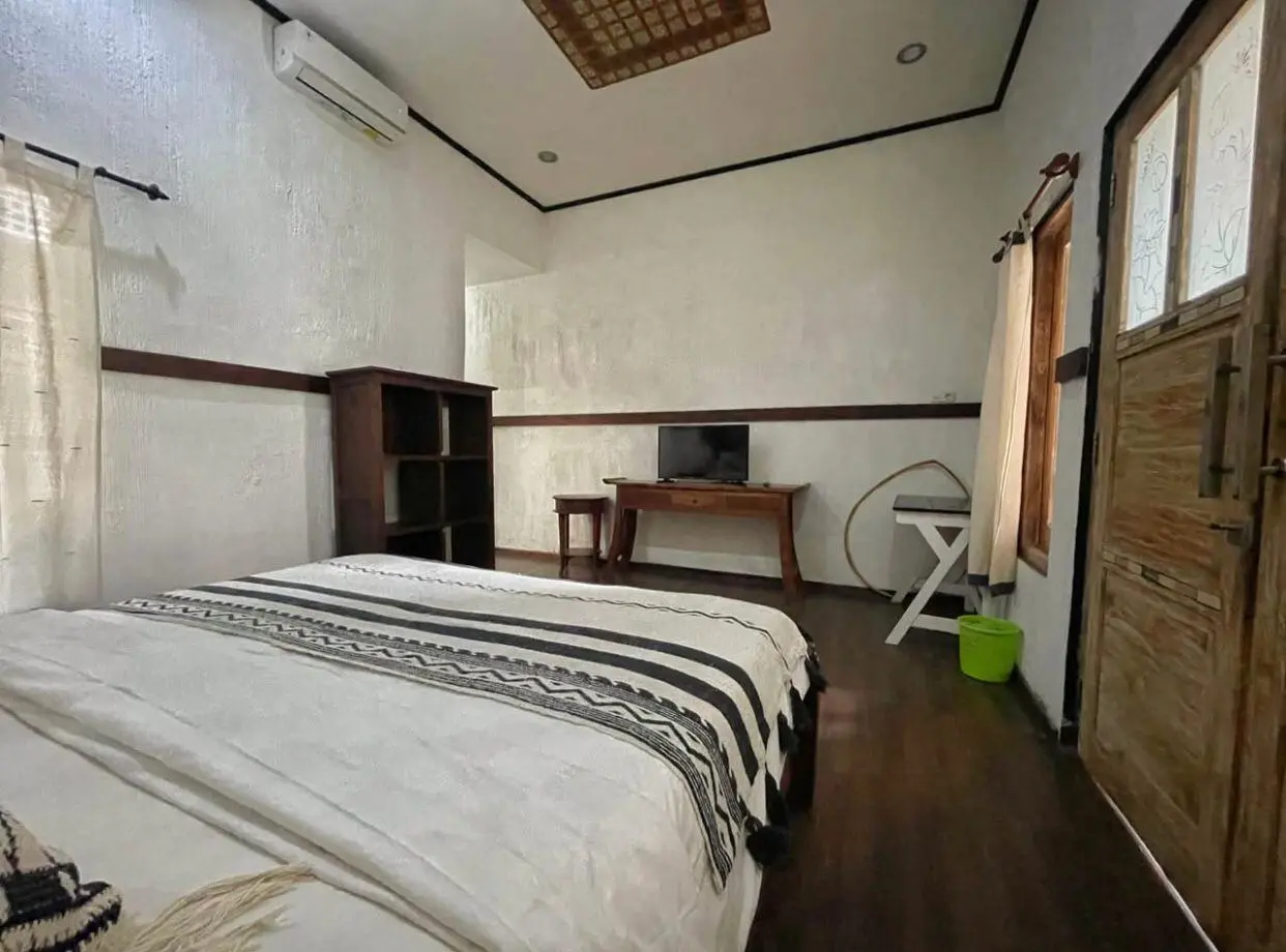 Pet Allowed | 2 BR Villa | Kerobokan — image 2