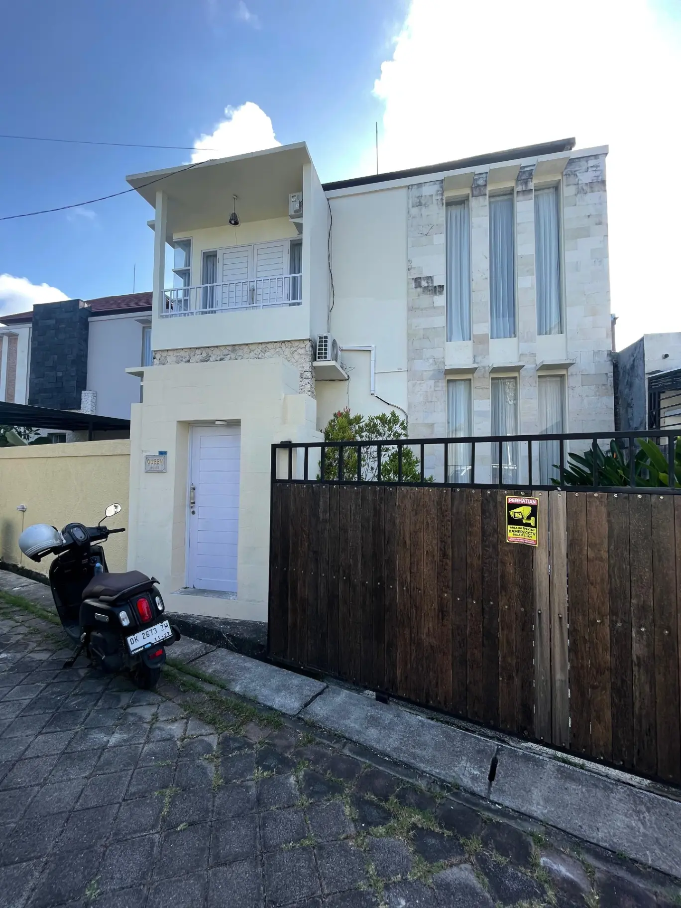 DO 451- FOR RENT HOUSE SEMI VILLA WITH PRIVATE POOL JIMBARAN