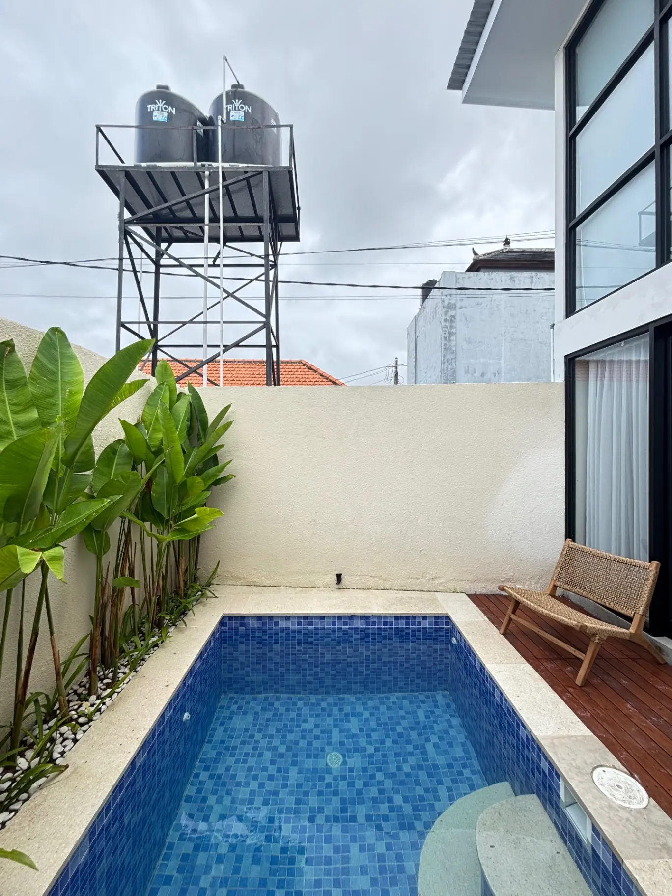 BRAND NEW 1 BEDROOM LOFT APARTMENT WITH PRIVATE POOL 5 MINUTE TO OBSIDIAN GYM — image 3