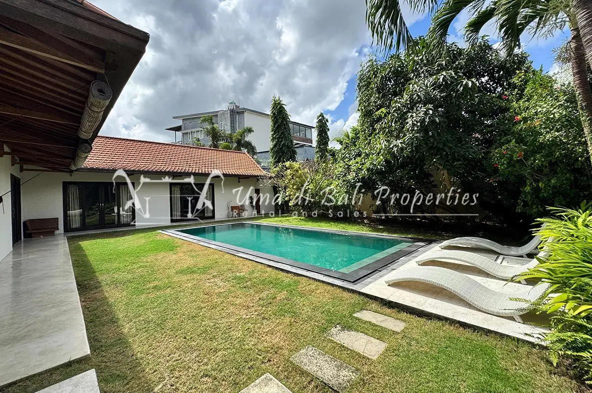 BIG GARDEN 3BR VILLA FOR RENT AT CENTRAL BERAWA — image 3