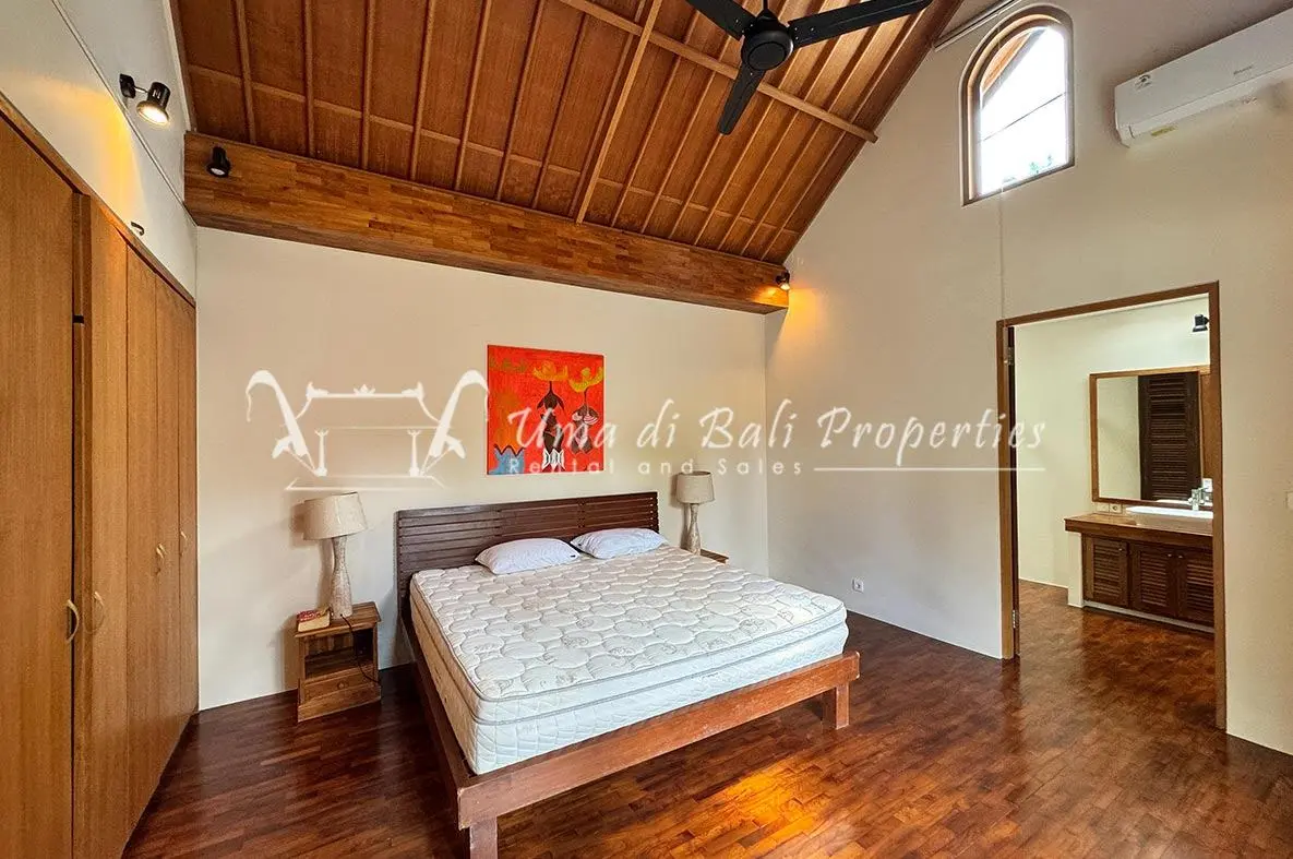 BIG GARDEN 3BR VILLA FOR RENT AT CENTRAL BERAWA — image 4