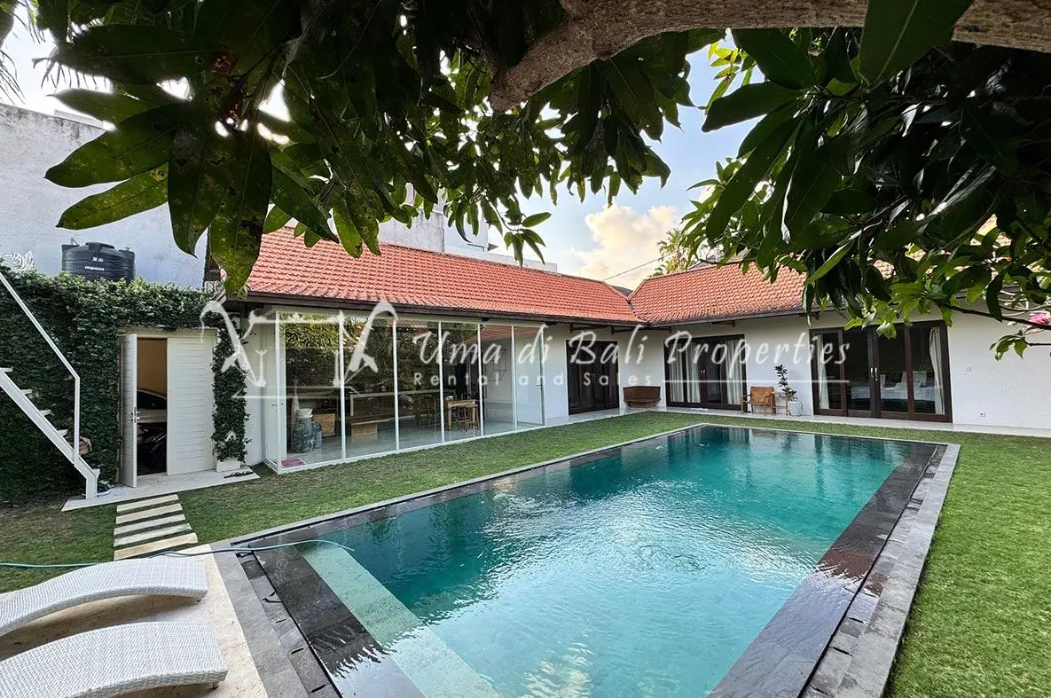 BIG GARDEN 3BR VILLA FOR RENT AT CENTRAL BERAWA — image 1