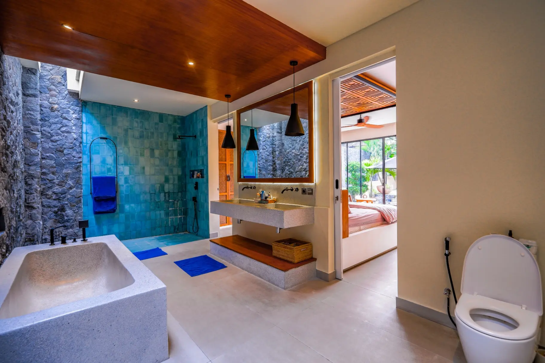 Luxury 5BR Villa w/ Cinema Room & Pool — image 3
