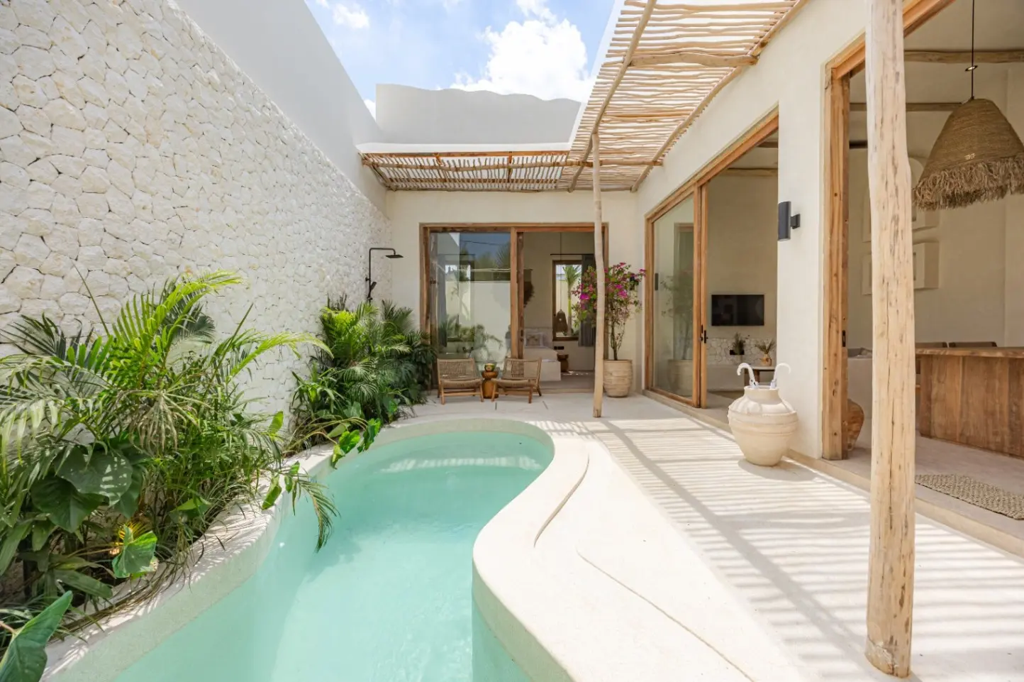 Villa For Rent 1 Bed In Kedungu Tabanan Bali — image 4