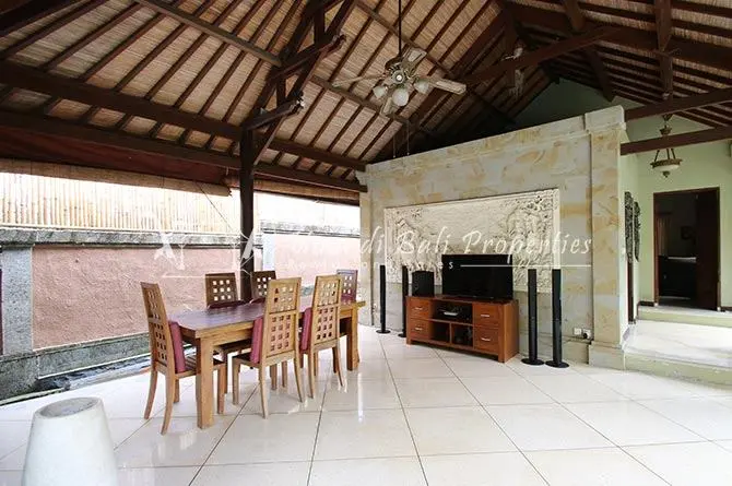 BIG GARDEN 3BR VILLA FOR RENT AAT UMALAS | AR 609 — image 2