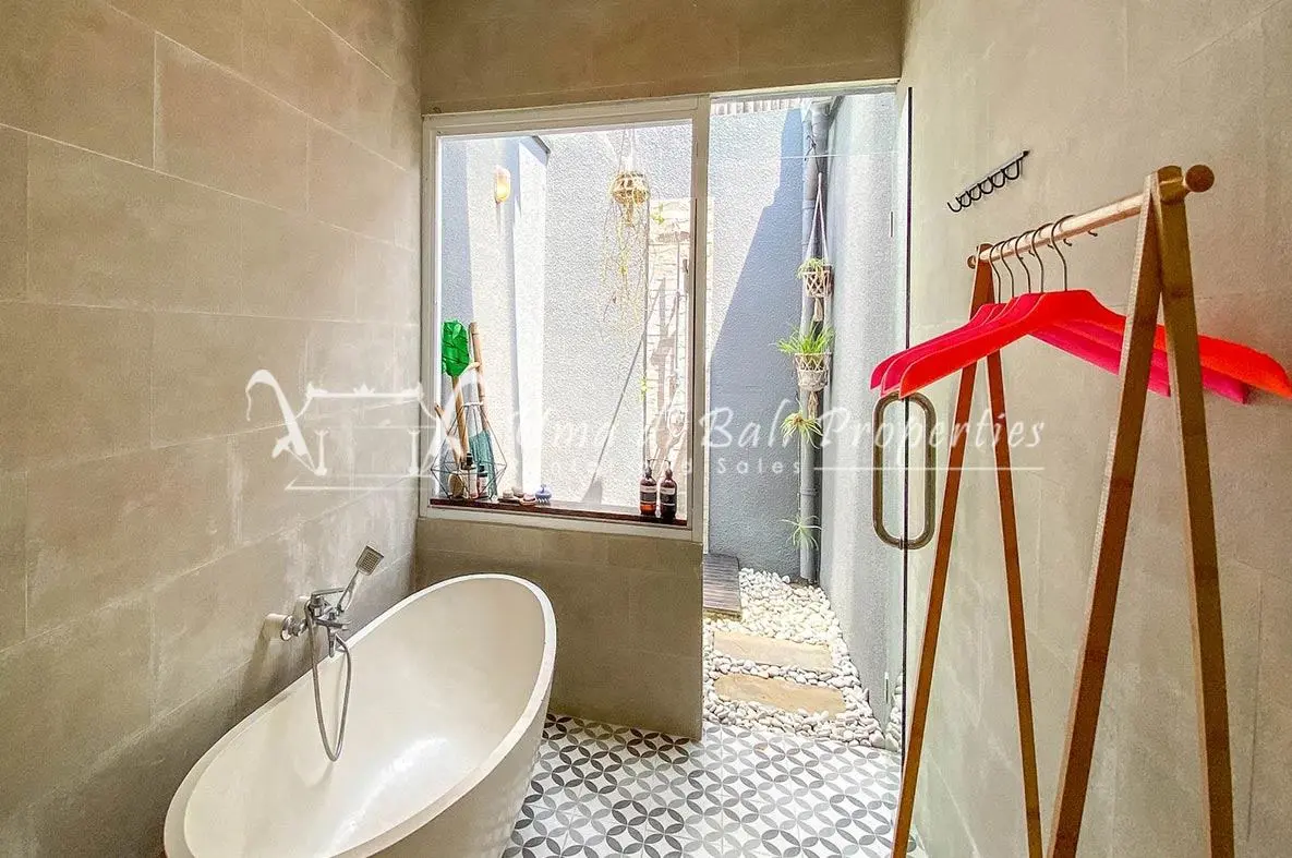 2BR VILLA FOR SALE LEASEHOLD AT UMALAS — image 4