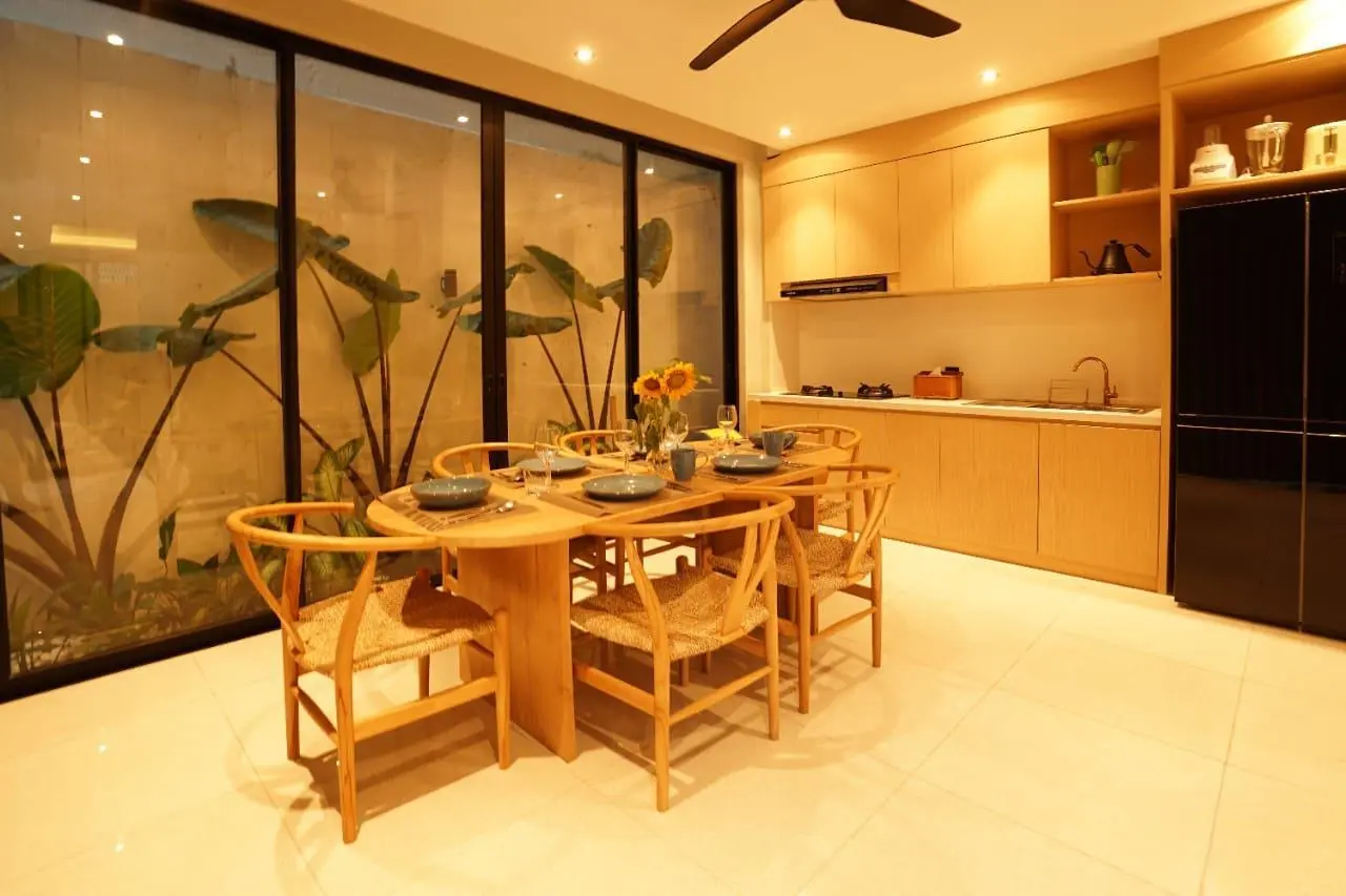 Villa For Rent 3 Bed In Seseh Mengwi Bali — image 4